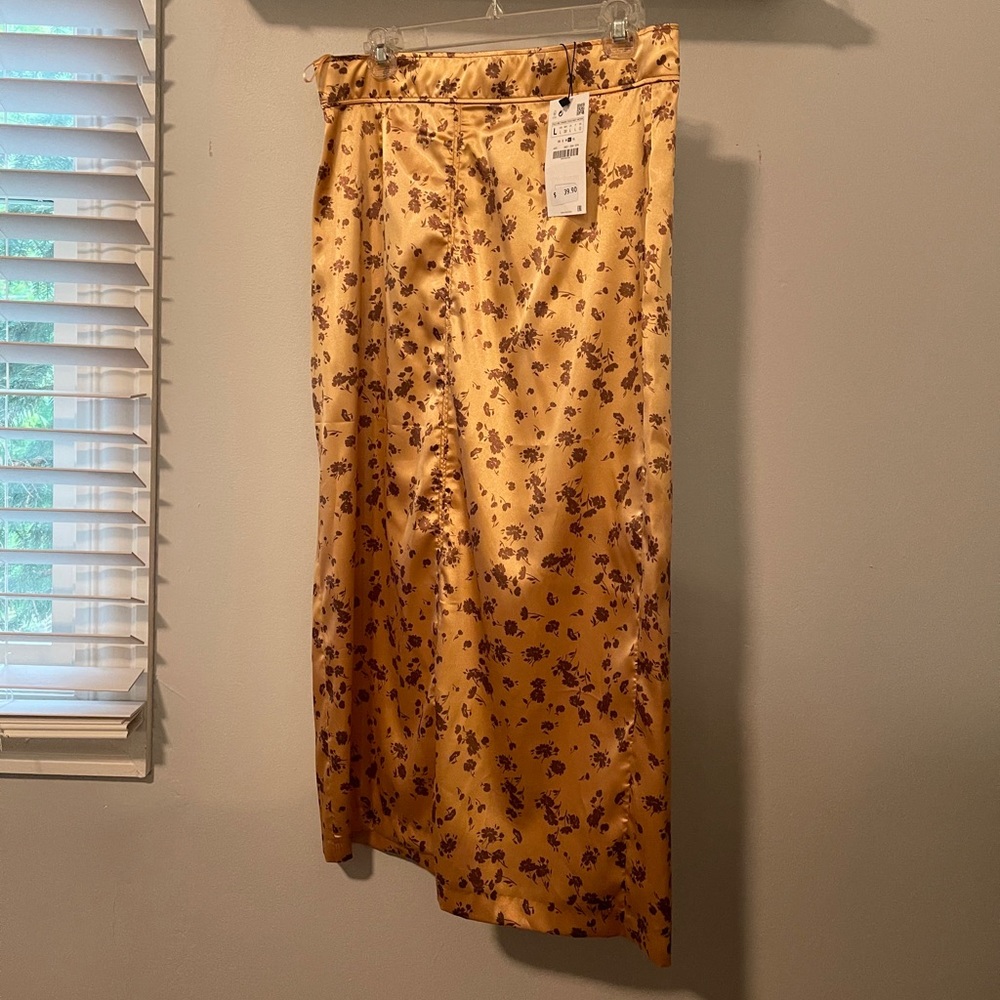 Floral midi skirt from zara